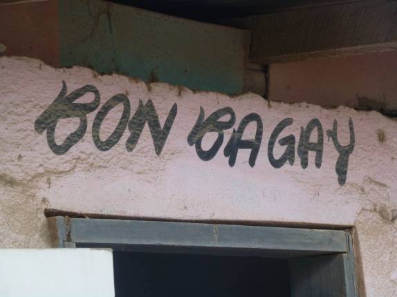 A popular expressão em creolle que quer dizer 'boa gente', em Cap-Haitien, no norte do Haiti